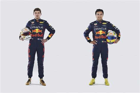 P Rez Y Verstappen Lucen Sus Uniformes De Carrera Para La F