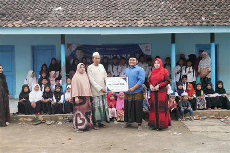 Nasdem Lumajang Bersama Dengan Bank Indonesia Salurkan Program Bantuan