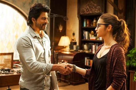 Photo De Alia Bhatt Dear Zindagi Photo Alia Bhatt Shah Rukh Khan