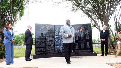 Black men killed in Louisiana massacre commemorated on new monument ...