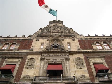 Palacio Nacional La Bandera Y Campana De Dolores Ciudad D Héctor