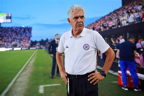 ‘tuca Explota Y Defiende A Juan Escobar Sobre Su Salida De Cruz Azul