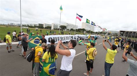 Criminosos Invadem Plenário Do Stf Congresso Nacional E Palácio Do Planalto Cnn Brasil