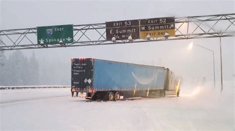 Eb I 90 Over Snoqualmie Pass Reopens After Hourslong Closure