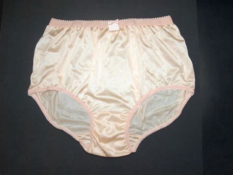 1960s Classic And Vintage Style Briefs Nylon Panties Womens Hip 45 48