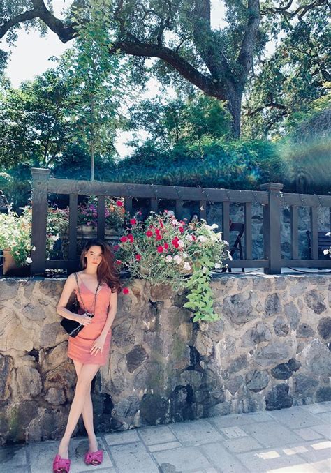 Hot girl thị phi Ngân Mon k đọ sắc Lâm Khánh Chi Đẹp để giữ hạnh phúc