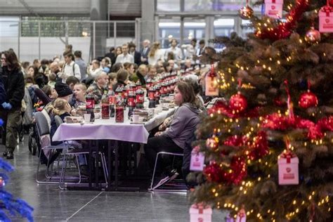 Miast Polski Caritas Zaprasza Potrzebuj Cych Na Wieczerze Wigilijne