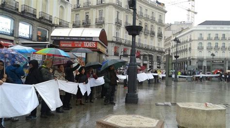 Una Cadena Humana Reclama Este Domingo En La Puerta Del Sol Una