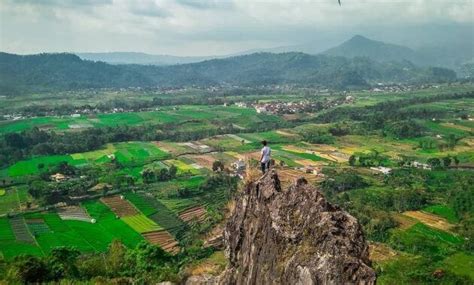 Berburu Sunrise Dan Sunset Di Gunung Gamping Tawangmangu