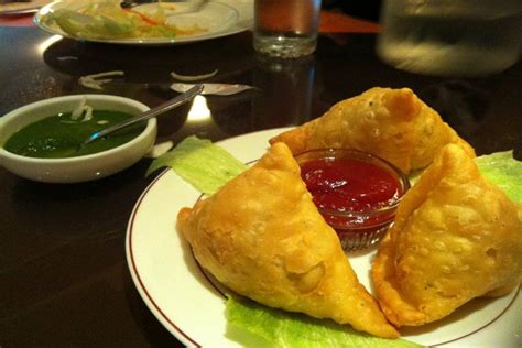 14 Lip-smacking Indore Food That You Must Try