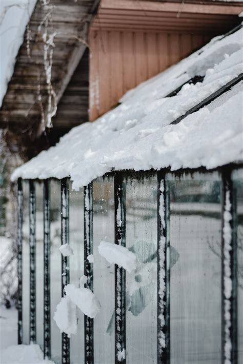 How To Safely Remove Snow From Your Roof Fairfax Va