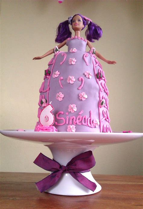 A Perfect Birthday Cake For A 6 Year Old A Doll Cake With An Edible