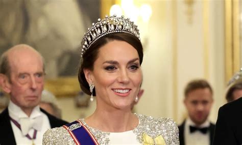 Le Premier Diadème De Kate Middleton En Tant Que Nouvelle Princesse De