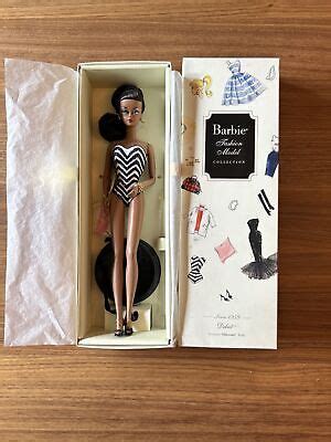 Since 1959 DEBUT AA Silkstone Barbie 2009 50th Anniversary Gold Label