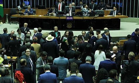 Câmara aprova MP de reestruturação dos ministérios de Lula Política