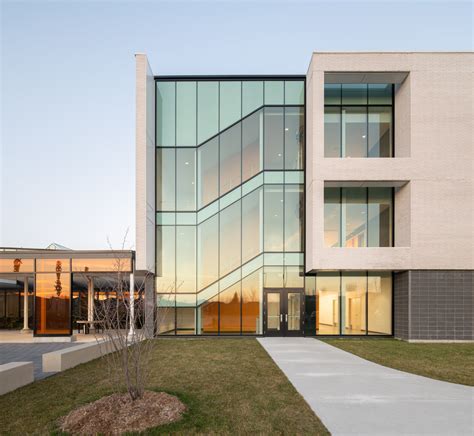 Lumière Sur La Nouvelle École Secondaire De La Cité Int Design