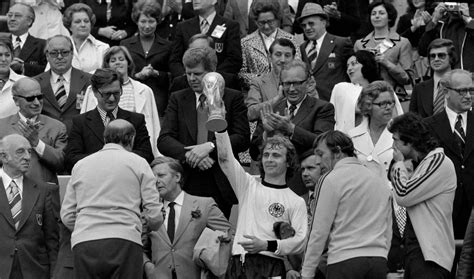 Bernd Hölzenbein 78 Diese Elfmeter Frage machte den Weltmeister berühmt