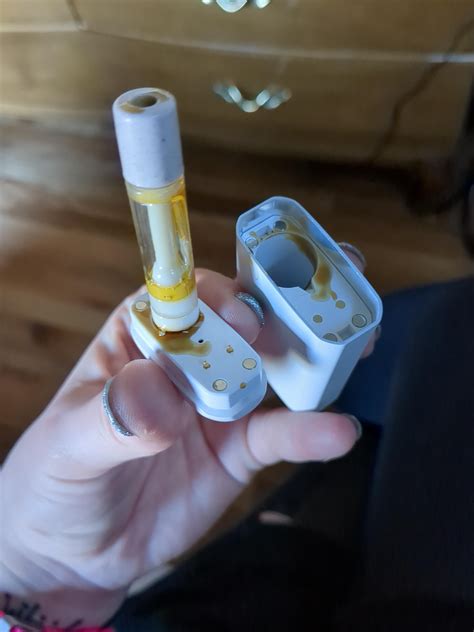 Cartridge broke inside myster slickbox : r/vapecarts