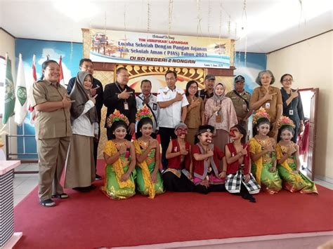 PENGAWAS PENDIDIKAN AGAMA HINDU HADIRI LOMBA PANGAN JAJANAN ANAK