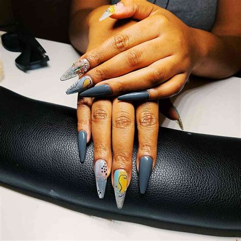 17 Dark Coffin Nail Ideas That Bring the Drama