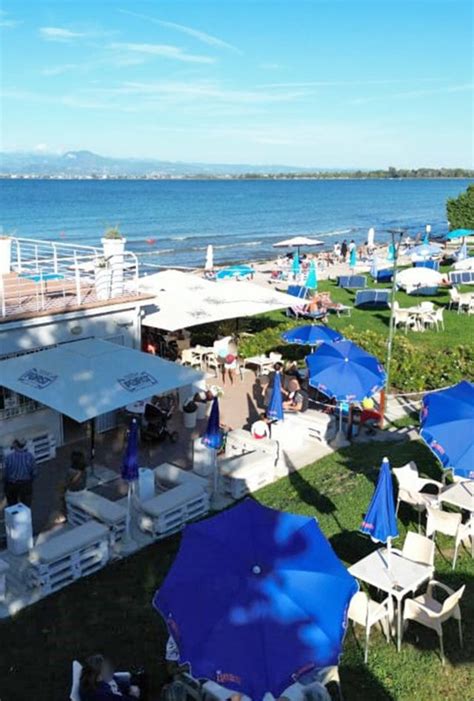 Bar Spiaggia D Oro Cala De Or Bar In Riva Al Lago A Desenzano