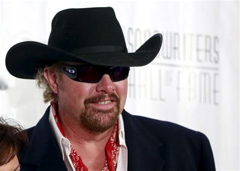 Toby Keith doesn't think stricter gun laws will prevent mass shootings