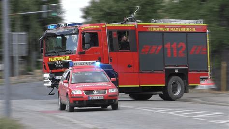 Ein HLF ohne Zulassung zum Löschen Einsatzfahrt Freiwillige Feuerwehr