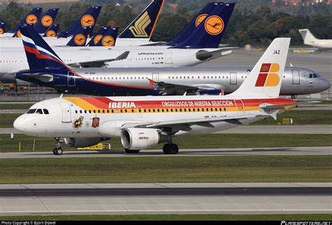 EC JAZ Iberia Airbus A319 111 Photo by BjörnD ID 327301