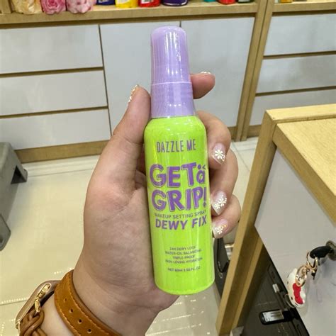 Jual Dazzle Me Get A Grip Makeup Setting Spray Dewy Fix Ml Shopee