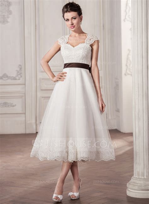 A Lineprincess Sweetheart Tea Length Tulle Lace Wedding Dress With