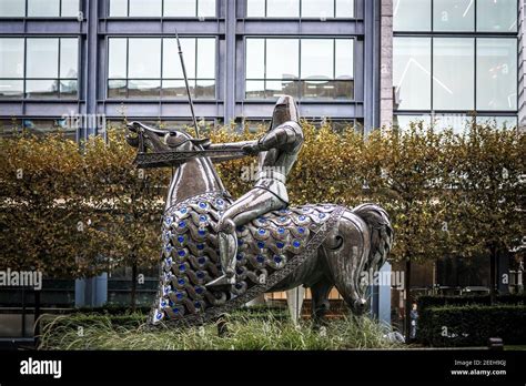 Impressive Metal Statue Mounted Knight Of Cnihtengild Blue Jewels