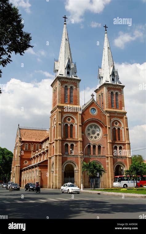 Vietnam Saigon Ho Chi Minh Stadt Notre Dame Hi Res Stock Photography