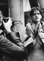 Banánhéjkeringö Nude Scenes