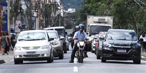 Detran Rj Divulga Calend Rio De Licenciamento Para Confira Placas