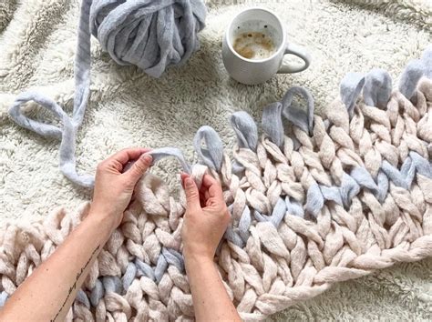 How To Hand Knit A Chunky Blanket