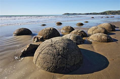 Moeraki Boulder Round Stones Strange Boulder Formation Stock Photo ...