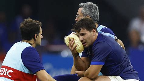 Antoine Dupont blessé lors du match France Namibie au Mondial de rugby