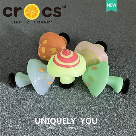 ใหม่ Crocs Jibbitz Charms อุปกรณ์เสริมหัวเข็มขัดรูรองเท้า Crocs เรืองแสง Diy 2023 Shopee Thailand