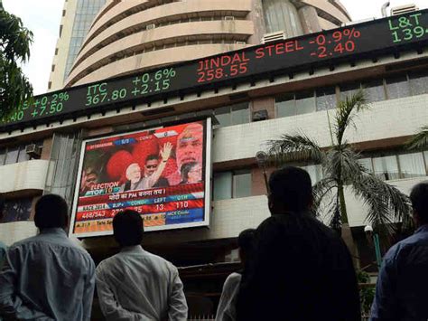 Stock Market Today Update Sensex Nifty Slips Nearly 1 Percent Over Losses In It And Banking