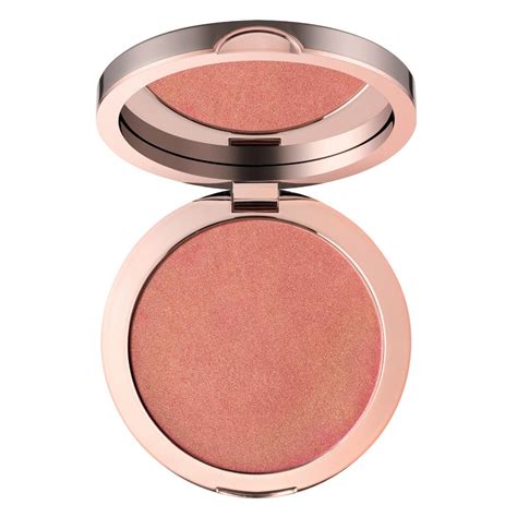 Delilah Pure Light Compact Illuminating Powder Lustre