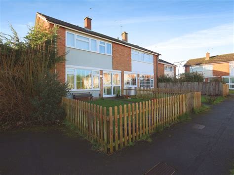 3 Bed End Terrace House For Sale In Laburnum Grove Warwick Cv34 £