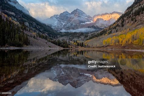 Maroon Bells Sunrise High-Res Stock Photo - Getty Images