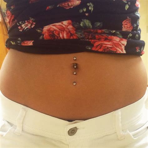 Pin By Jaslyn On Piercings And Other Stuff Bellybutton Piercings