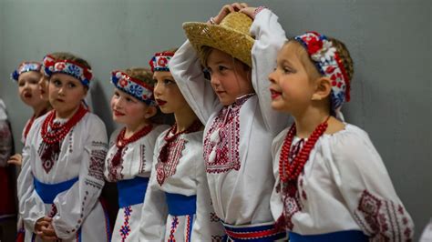 Brandon Ukrainian Festival Celebrates Culture And Dance Cbc News