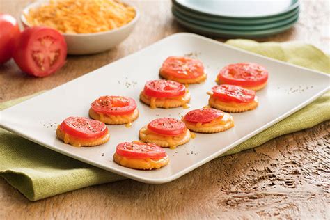 Cheesy Tomato Crackers Directions Calories Nutrition And More Fooducate