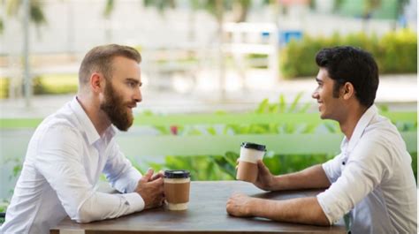 gaya bicara  menununjukkan karakter asli