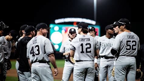 Gamecocks lead nation in team homeruns ahead of Charleston Southern series