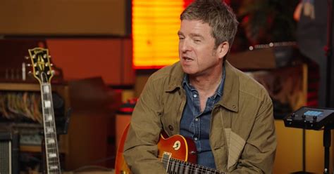 Noel Gallagher conta história das guitarras que ganhou de Johnny Marr