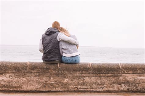 7 Ways To Support A Loved One Whos Experienced Trauma