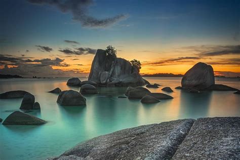 Eksplorasi Pantai Tanjung Kelayang Surga Pasir Putih Di Belitung